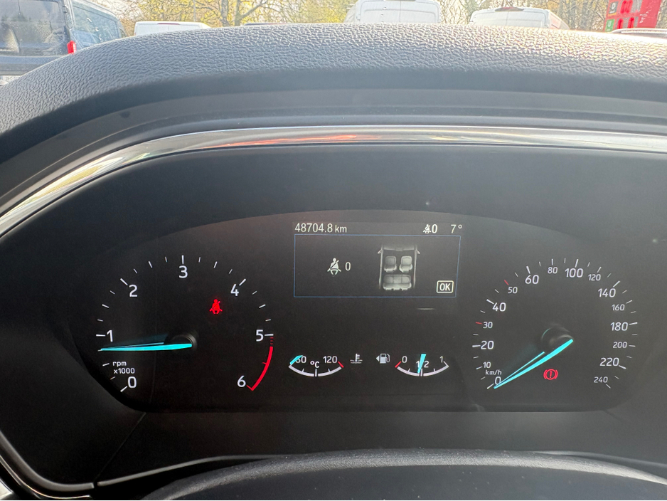 2020 Ford Focus - image 9