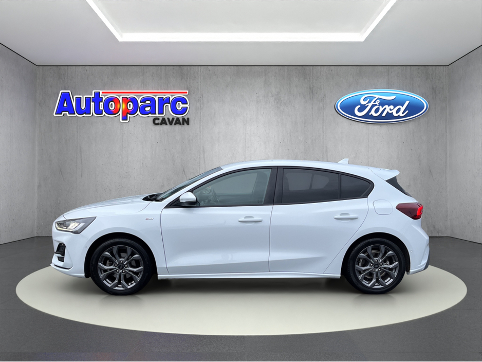 2022 Ford Focus ST-LINE STYLE *Manufacturers Warranty until 30/09/2029 or 100,000 KMS * €23,950