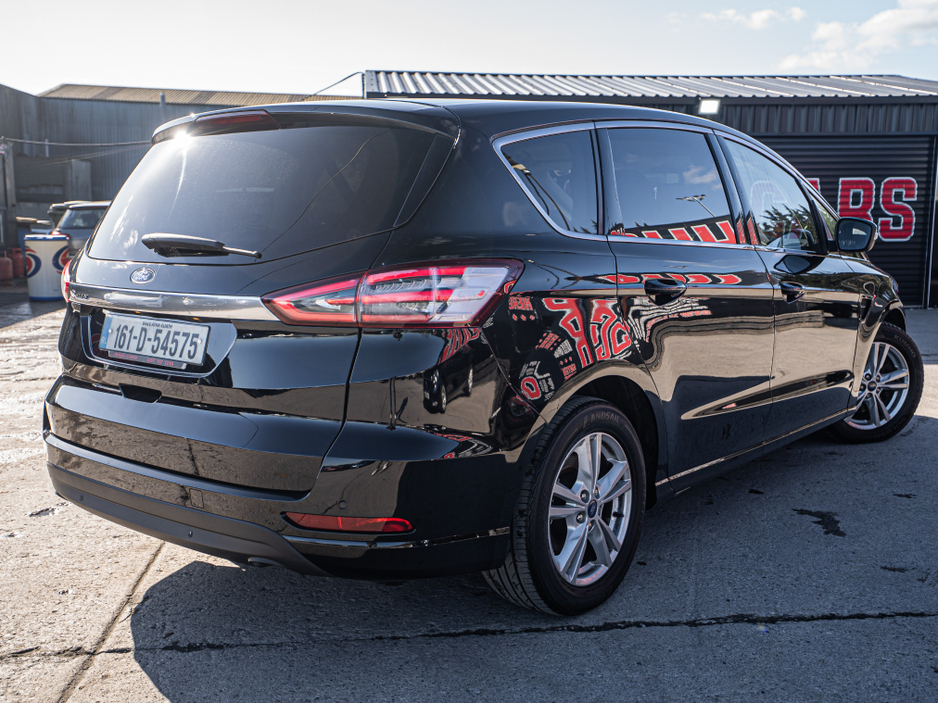 2016 Ford S-Max - image 2