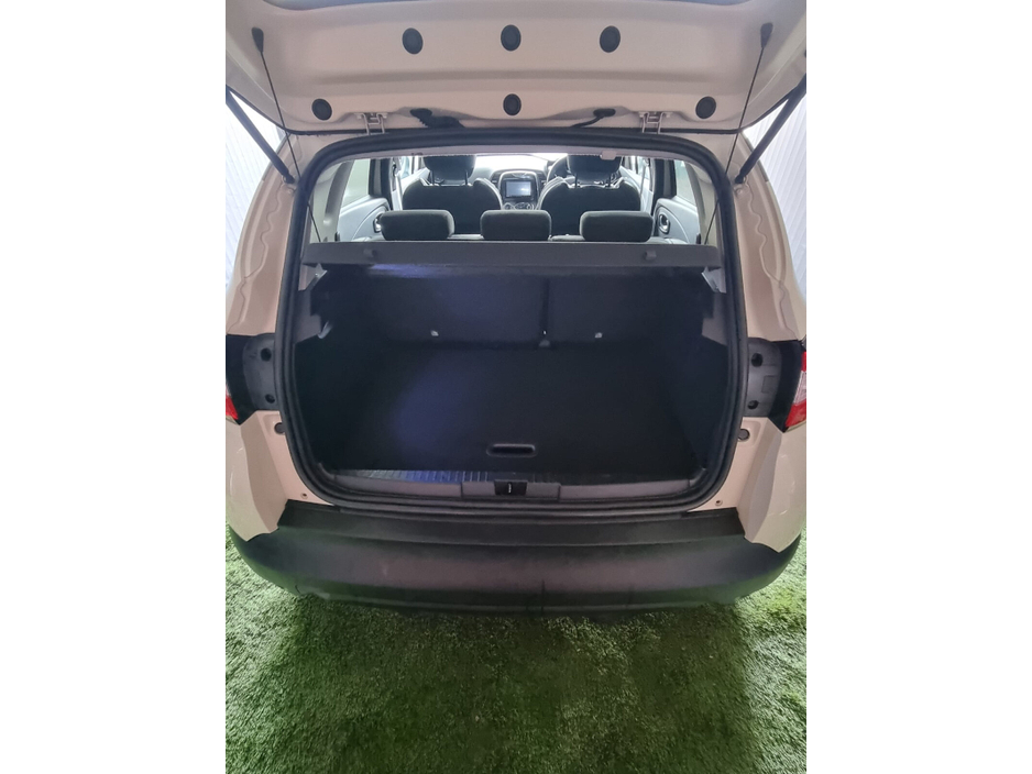 2014 Renault Captur - image 9