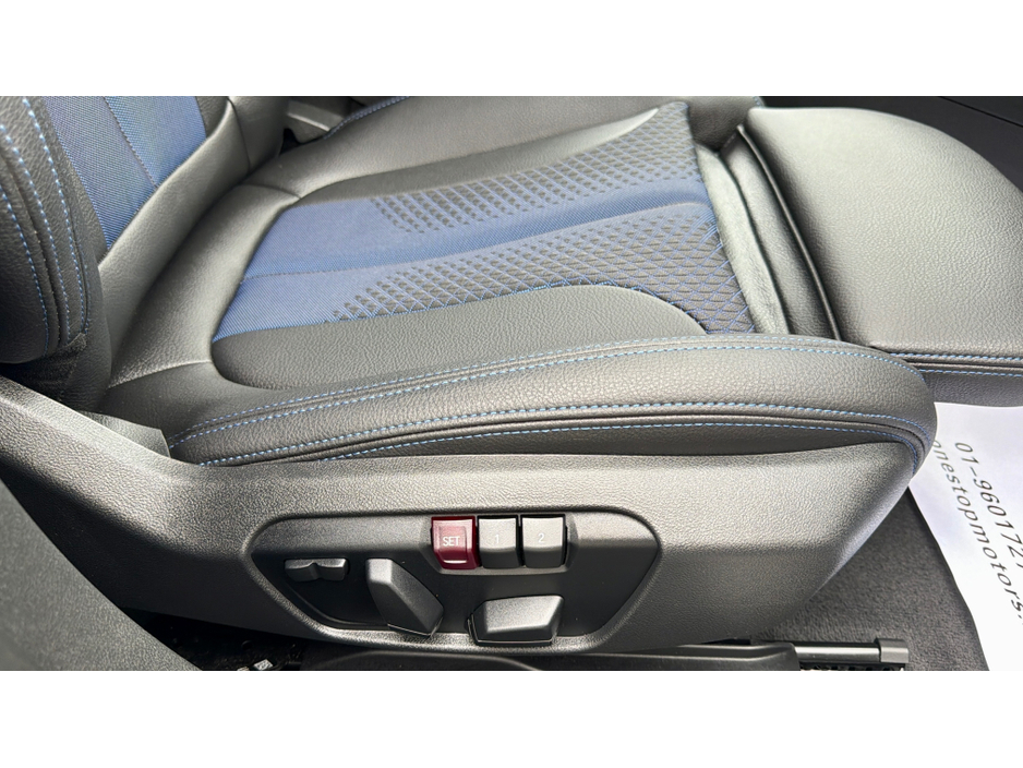 2020 BMW 1 Series - image 17