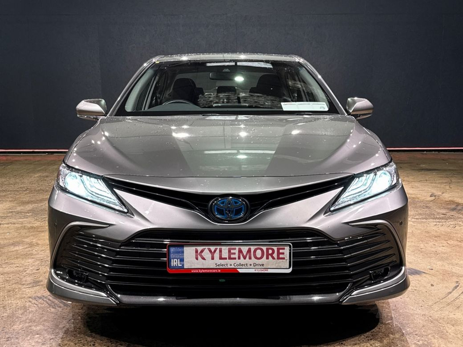 2022 Toyota Camry - image 8