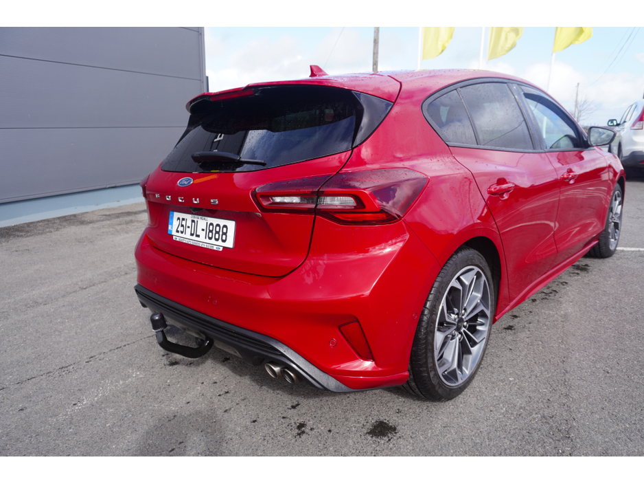 2025 Ford Focus - image 10