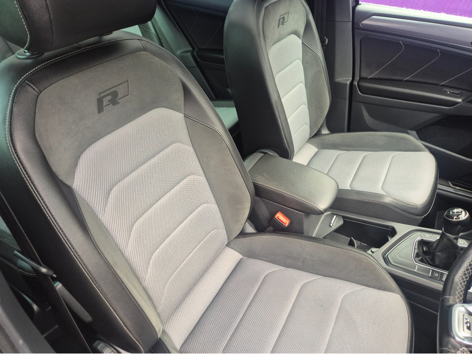 2020 Volkswagen Tiguan - image 10