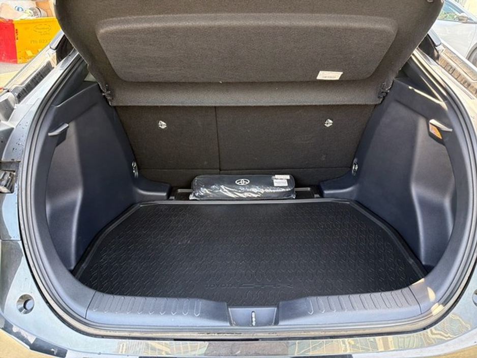 2024 Toyota C-HR - image 10