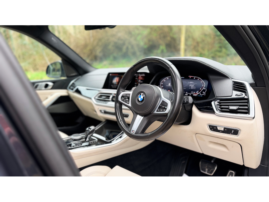 2021 BMW X5 - image 11