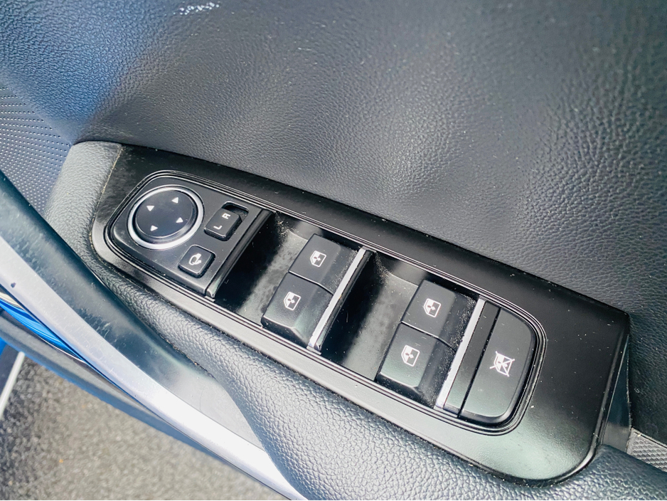 2021 Kia Ceed - image 26