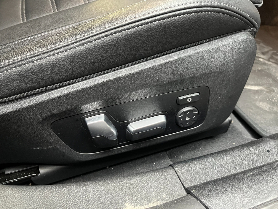 2022 BMW i4 €33950! 2022 BMW I4 ELECTRIC AUTOMATIC / CRUISE CONTROL / 360° PARKING CAMERA / ELECTRIC MEMORY & HEATED SEATS / HEATED REAR SEATS / APPLE CARPLAY / AMBIENT LIGHTS €33,950