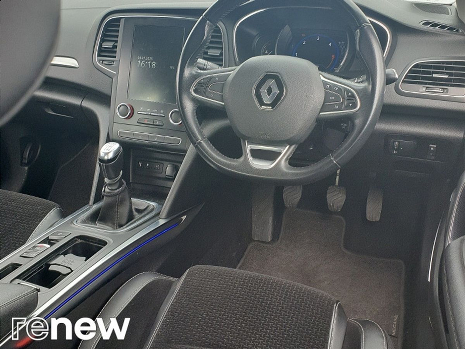 2019 Renault Megane - image 6
