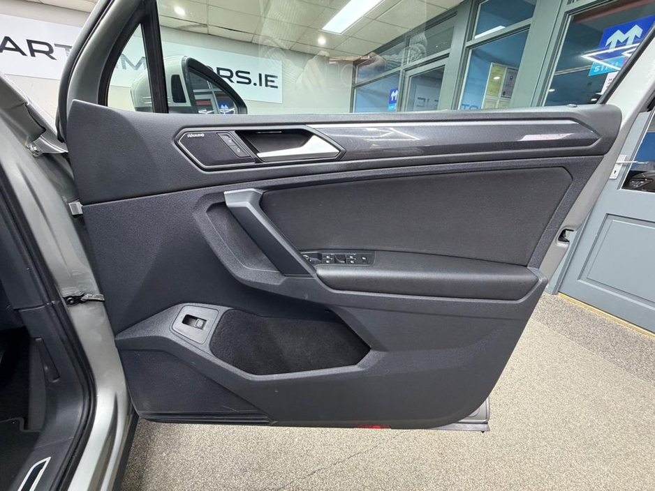 2019 Volkswagen Tiguan - image 31