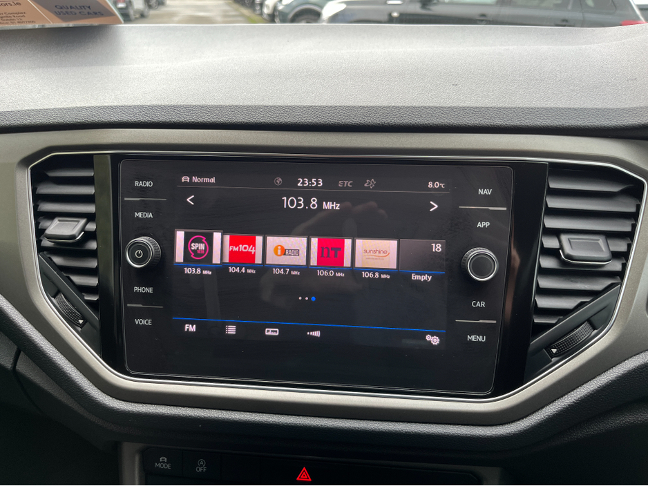 2020 Volkswagen T-Roc STYLE DESIGN AUTOMATIC 2.0 DIESEL //KEYLESS ENTRY//2 TONE PAINT//ADAPTIVE CRUISE CONTROL//REVERSE CAMERA// €23,950