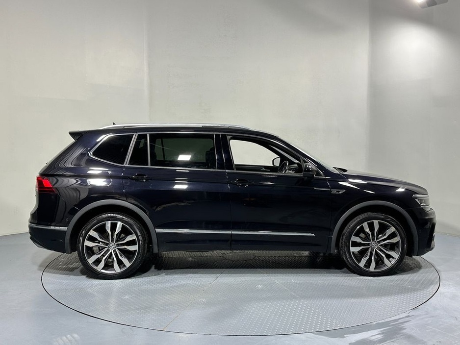 2020 Volkswagen Tiguan - image 8