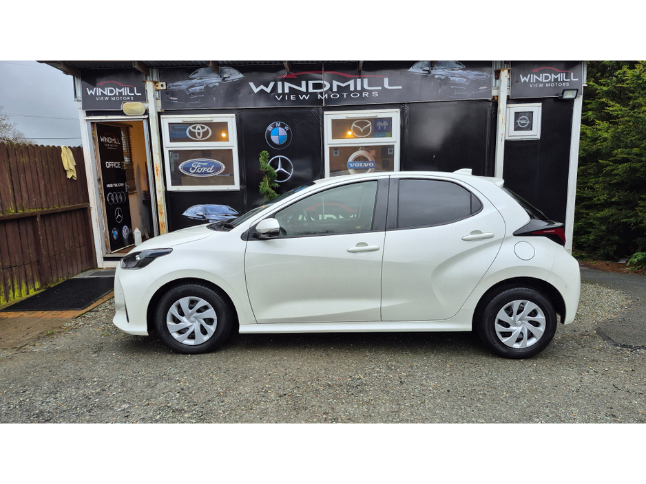 2020 Toyota Yaris X-pack Hybrid Automatic €14,950