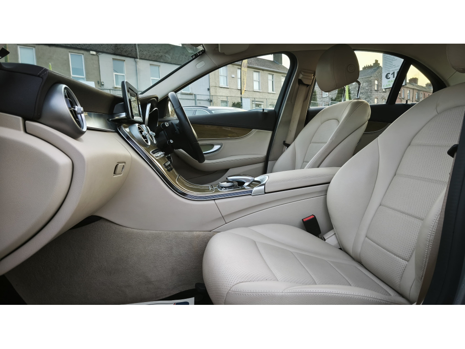 2016 Mercedes-Benz C Class - image 19