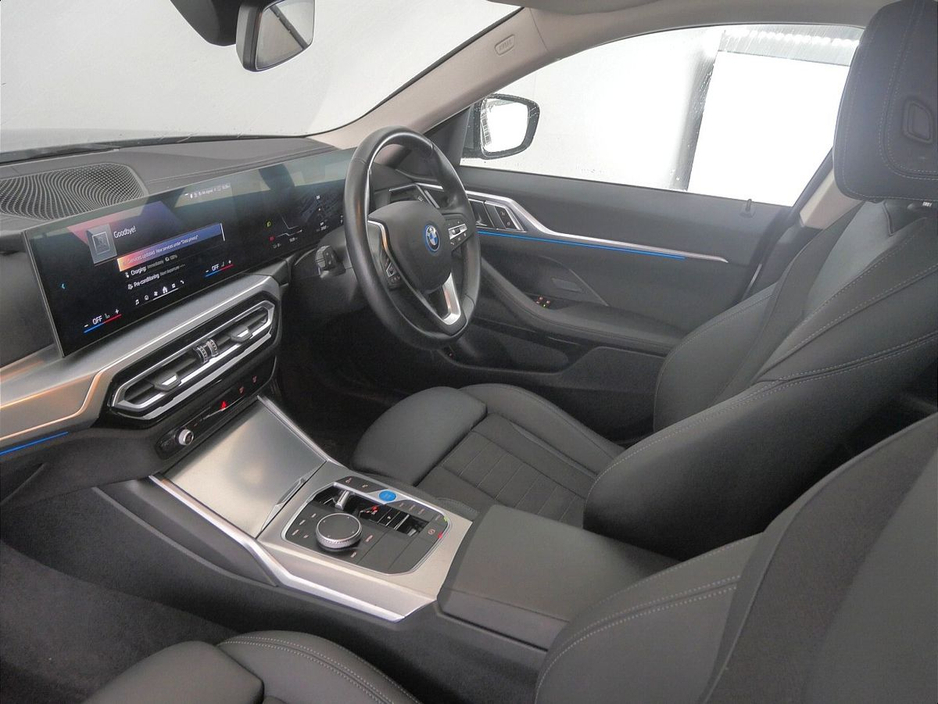 2024 BMW i4 - image 7