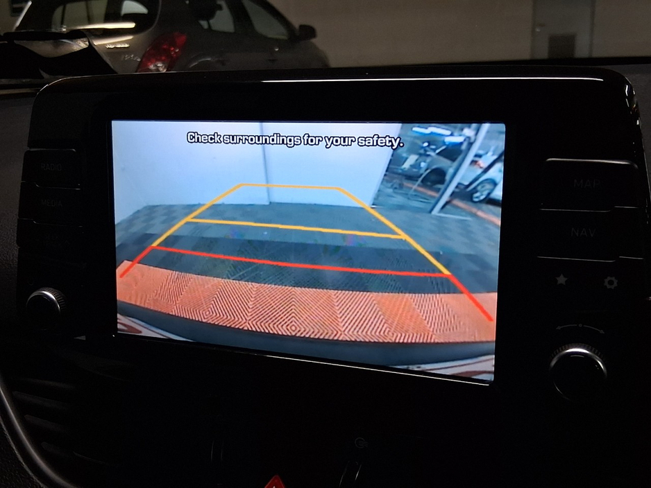 2018 Hyundai i30 - image 8