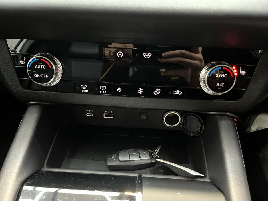 2023 Mitsubishi Outlander - image 23