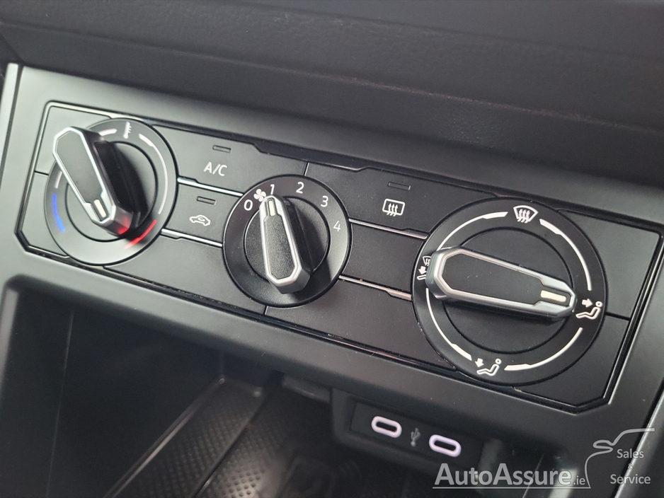 2022 Volkswagen Taigo - image 24