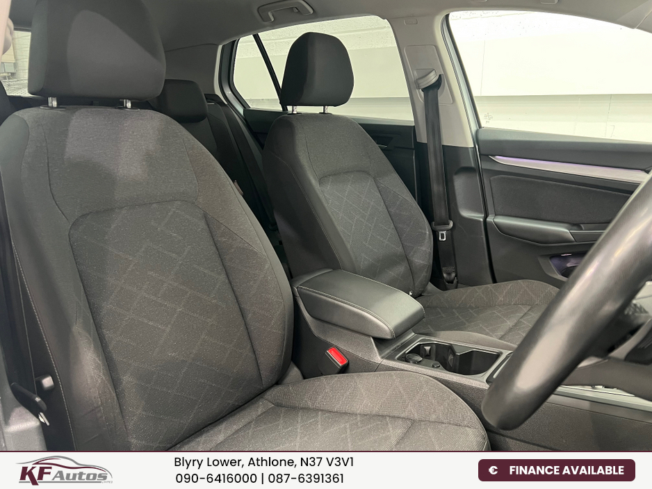 2023 Volkswagen Golf - image 17