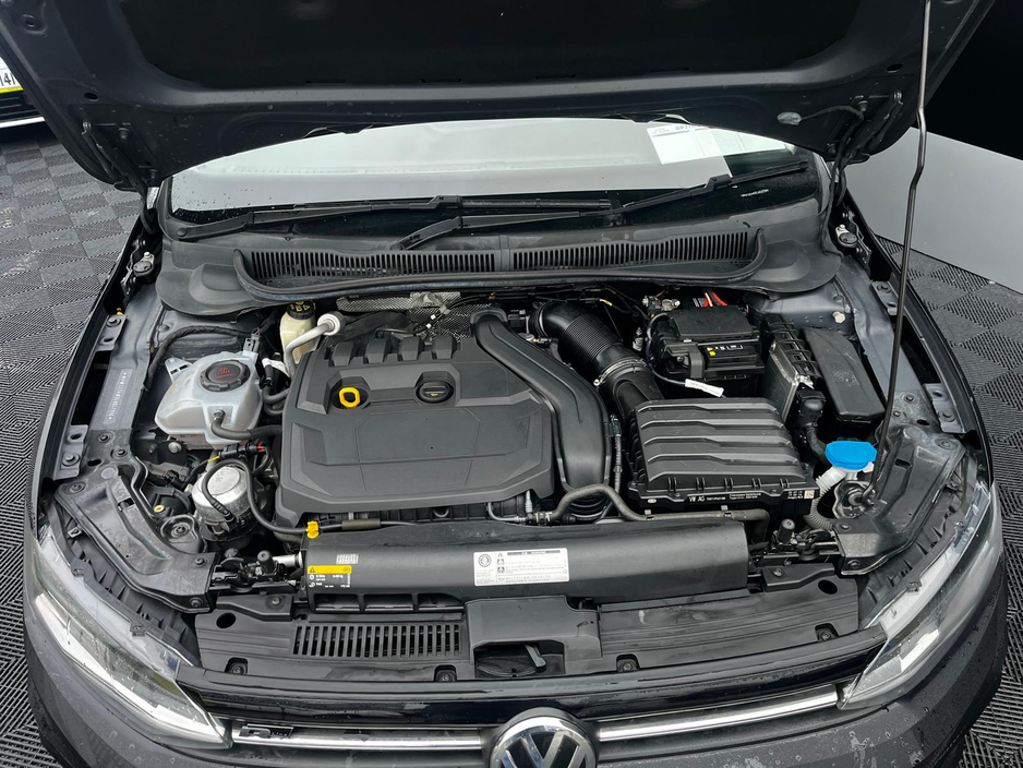 2020 Volkswagen Polo Vw Polo R-line 1.5 petrol, fully loaded with spec 18"alloys €20,900
