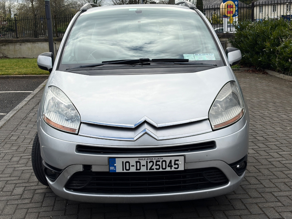 2010 Citroen C4 Picasso - image 3