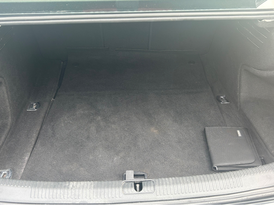 2016 Audi A4 - image 7