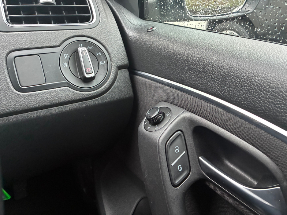 2017 Volkswagen Polo 1.2i TSI Petrol Automatic Comfortline €14,500