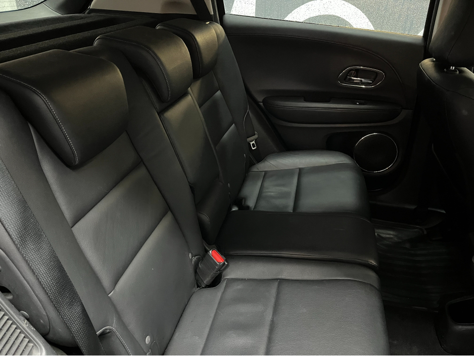 2014 Honda Vezel €14950 2014 HONDA VEZEL HYBRID Z 1.5 AUTOMATIC / CRUISE CONTROL / REVERSE CAMERA / HEATED SEATS €14,950