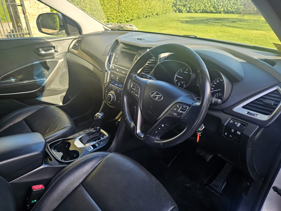 2017 Hyundai Santa Fe - image 18