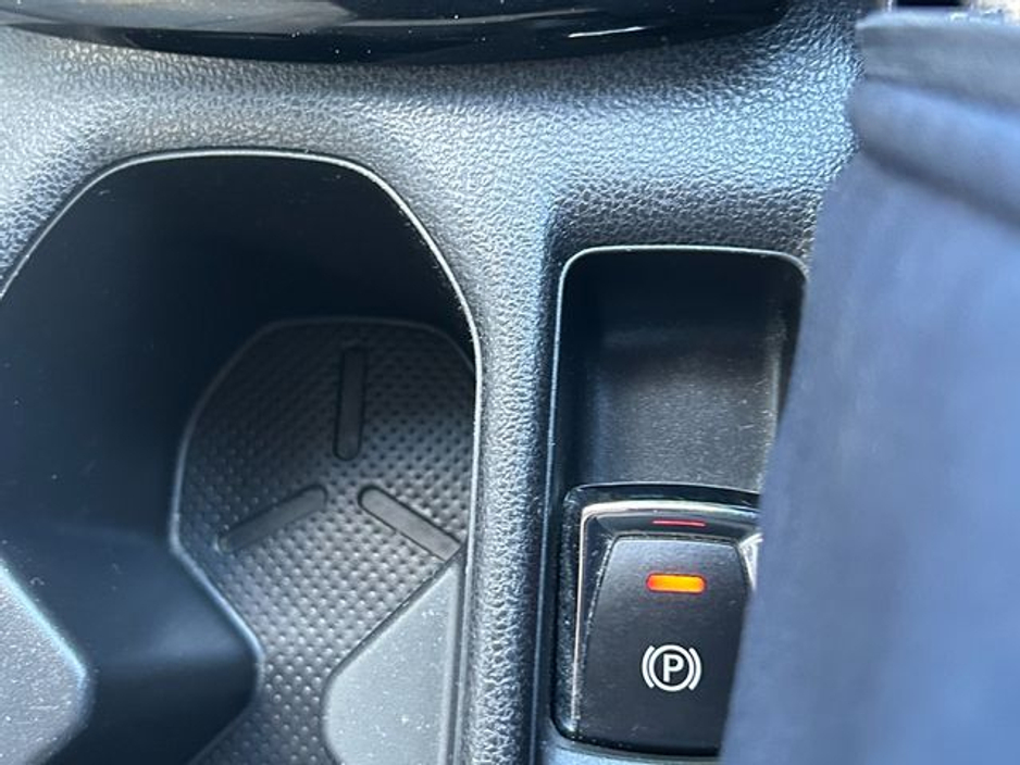 2018 Nissan Leaf - image 30