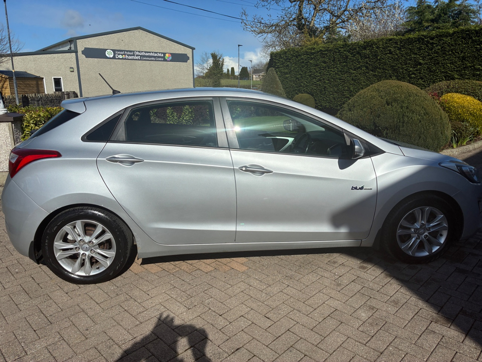 2014 Hyundai i30 - image 4