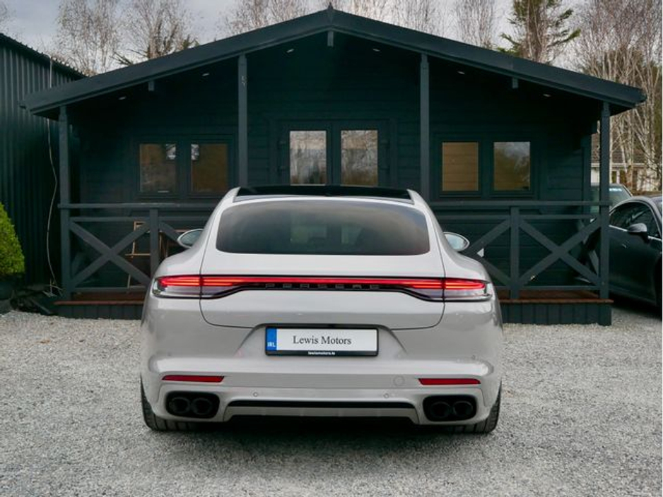 2023 Porsche Panamera - image 5
