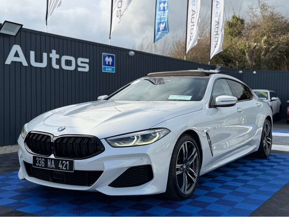 2020 BMW 8 Series - image 2