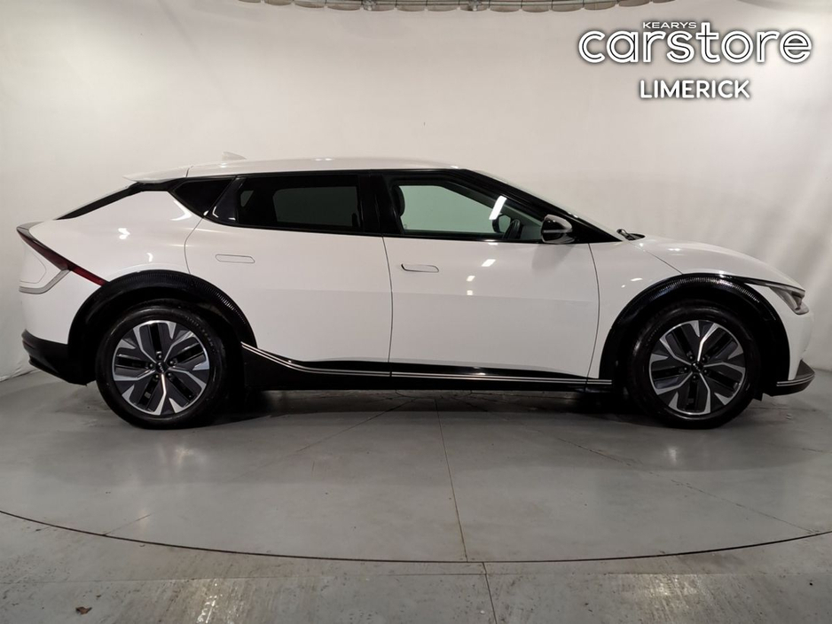 2022 Kia EV6 - image 2