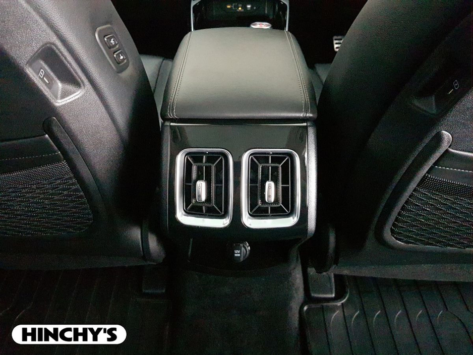 2025 Kia Sorento - image 28