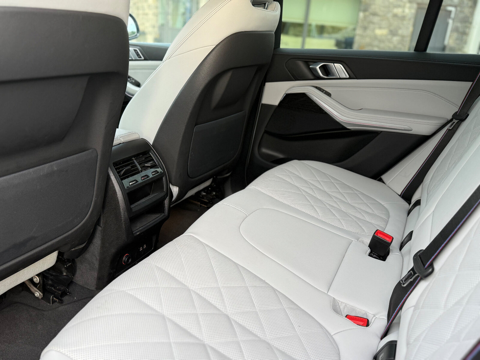 2024 BMW X5 - image 14