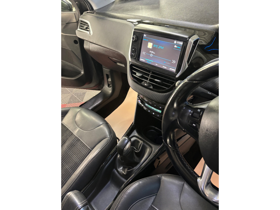 2018 Peugeot 2008 1.2 PureTech 82bhp Allure €9,950