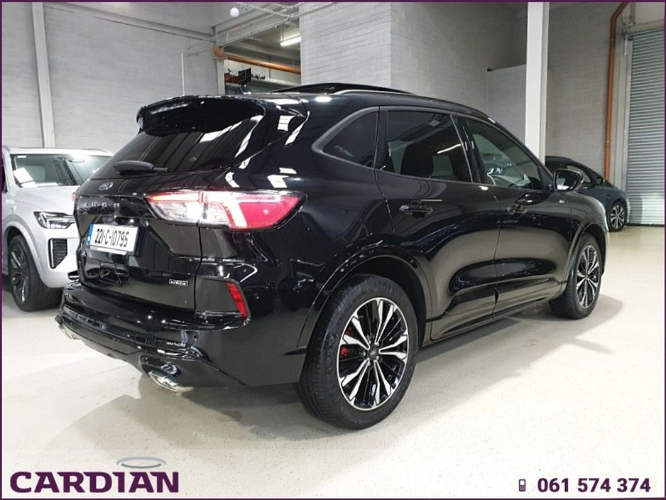 2022 Ford Kuga - image 5