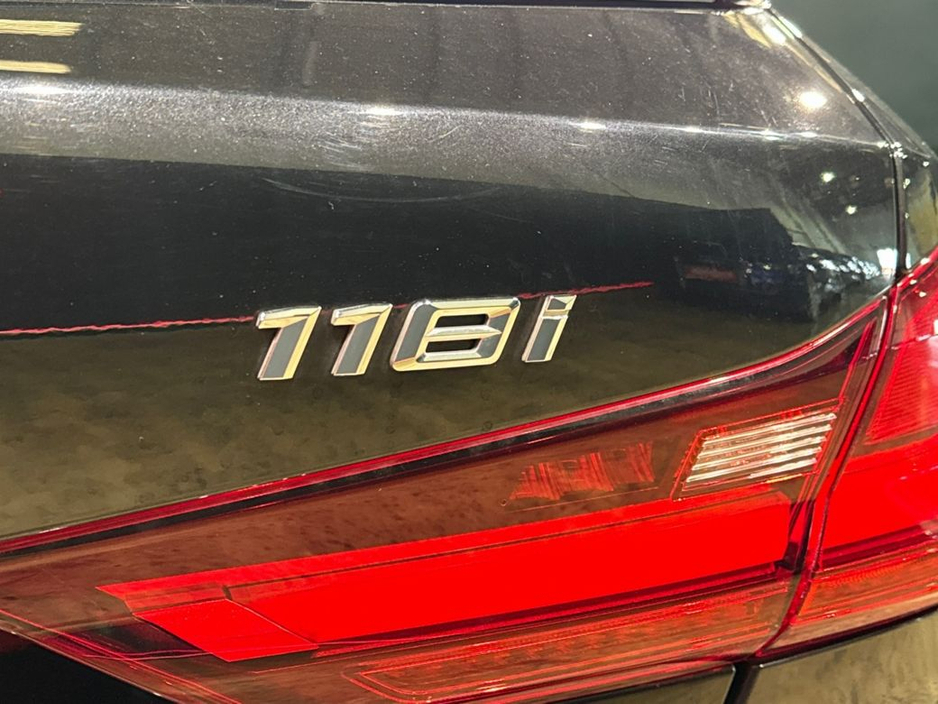 2020 BMW 1 Series - image 11