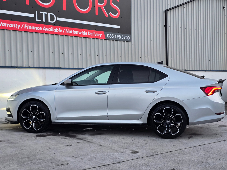 2022 Skoda Octavia - image 16