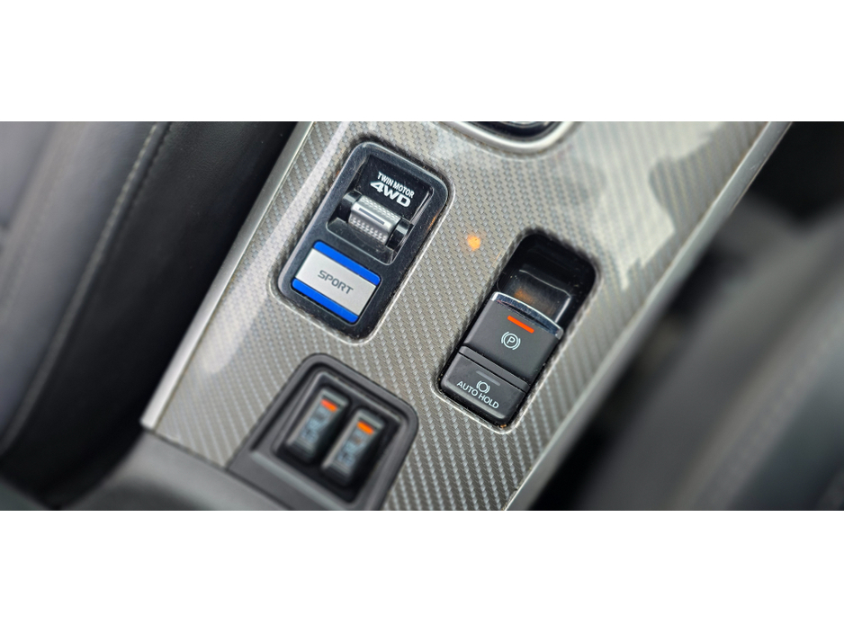 2019 Mitsubishi Outlander - image 23