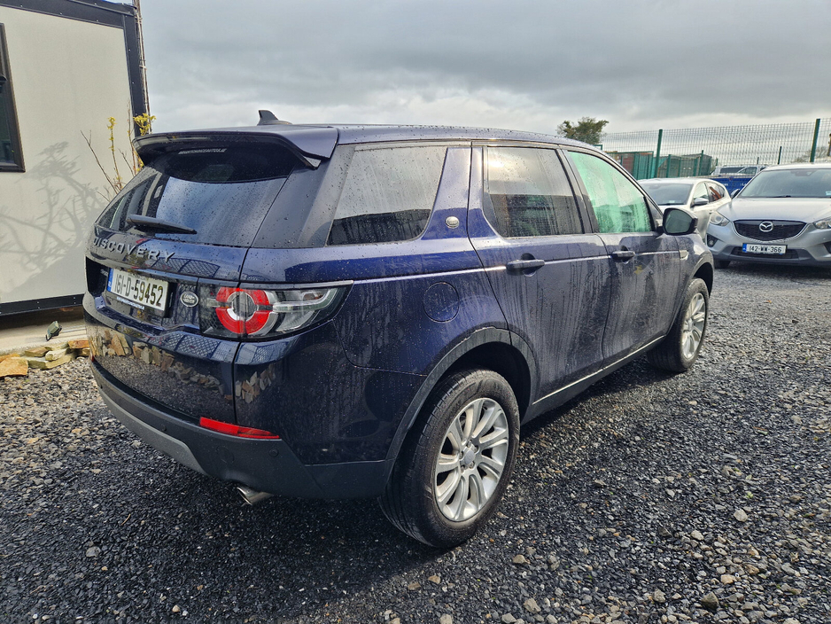 2016 Land Rover Discovery Sport - image 6