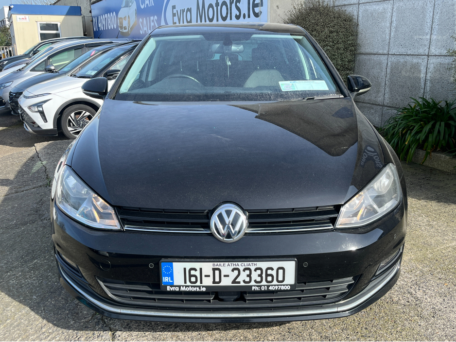2016 Volkswagen Golf - image 2