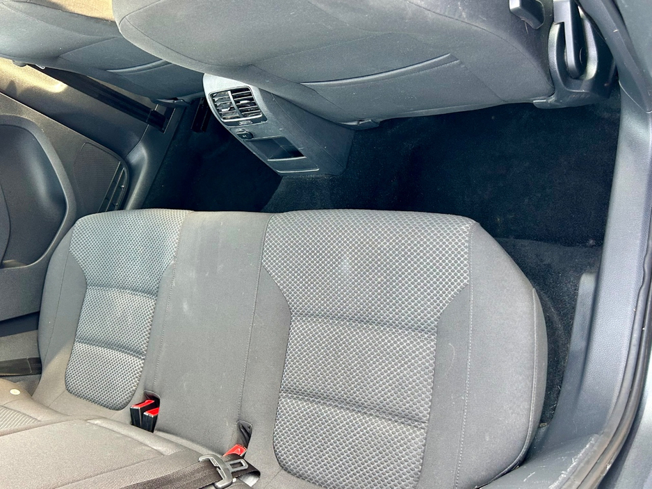 2015 Volkswagen Jetta - image 7