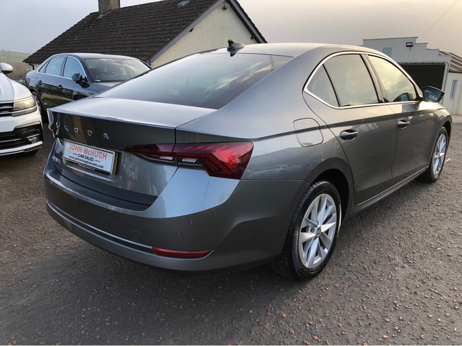 2022 Skoda Octavia - image 6