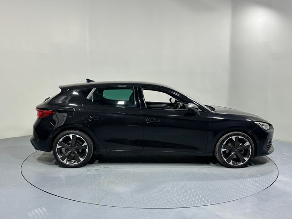 2023 Cupra Leon - image 8