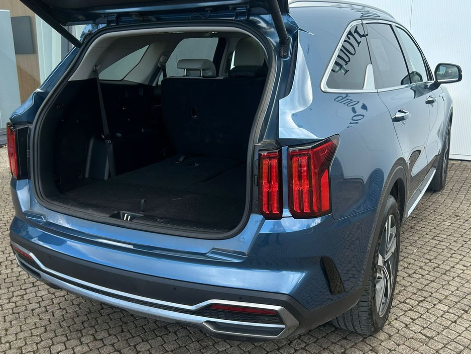 2021 Kia Sorento - image 10
