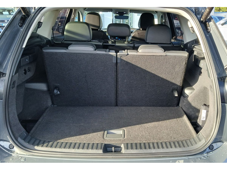 2025 Volkswagen Tayron - image 7