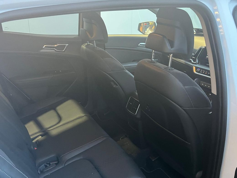 2024 Kia Sportage - image 11