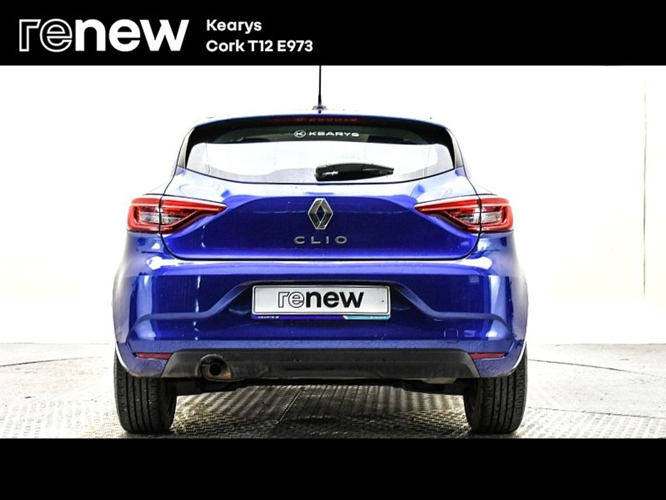2022 Renault Clio - image 10
